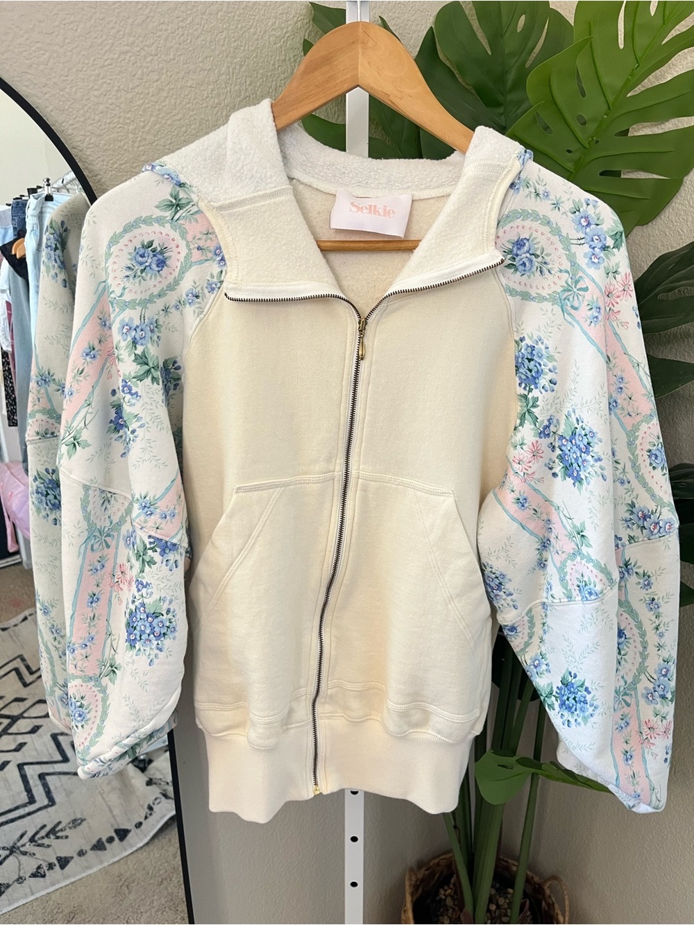 🌸 Selkie Floral Sleeve Zip Up Hoodie Cream Cottagecore Sherpa Lined Size M